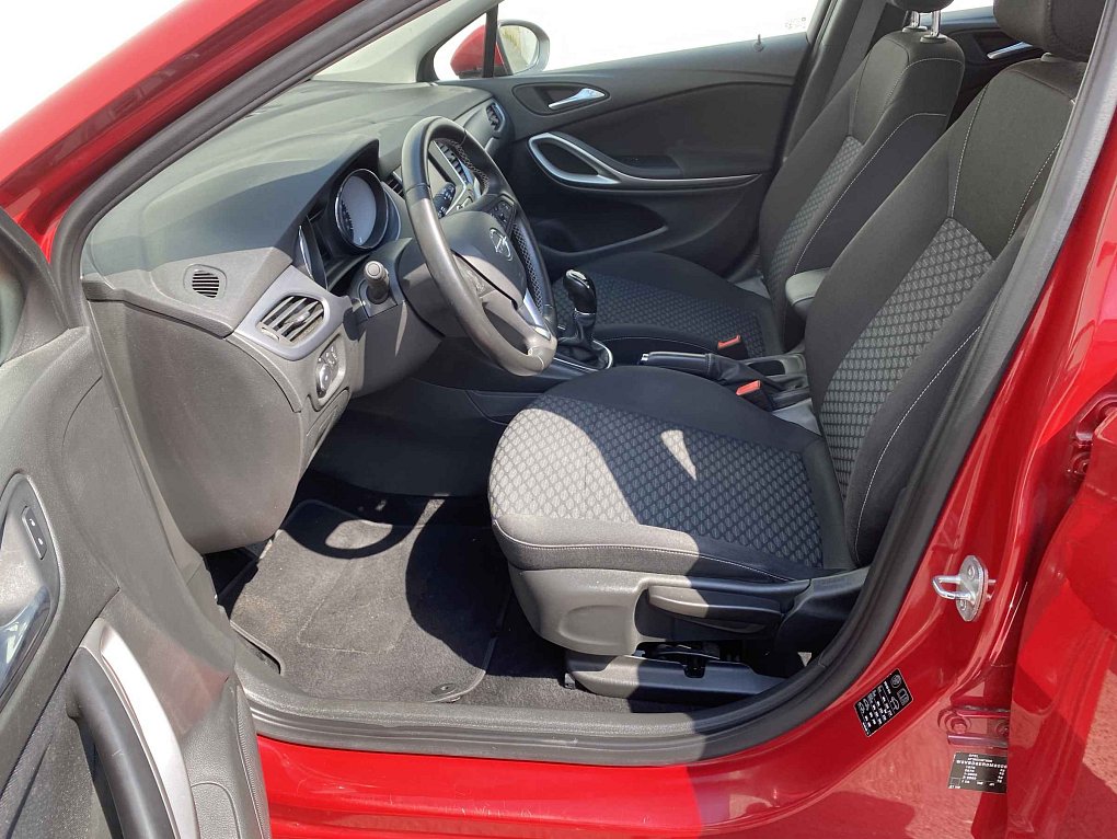Opel Astra 1.2 T 