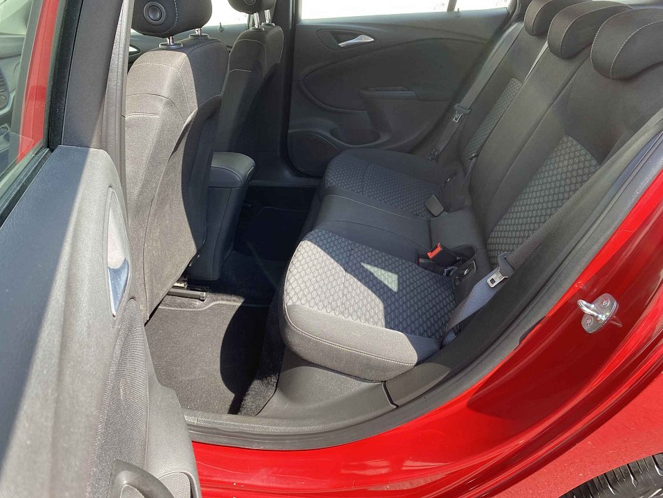 Opel Astra 1.2 T 
