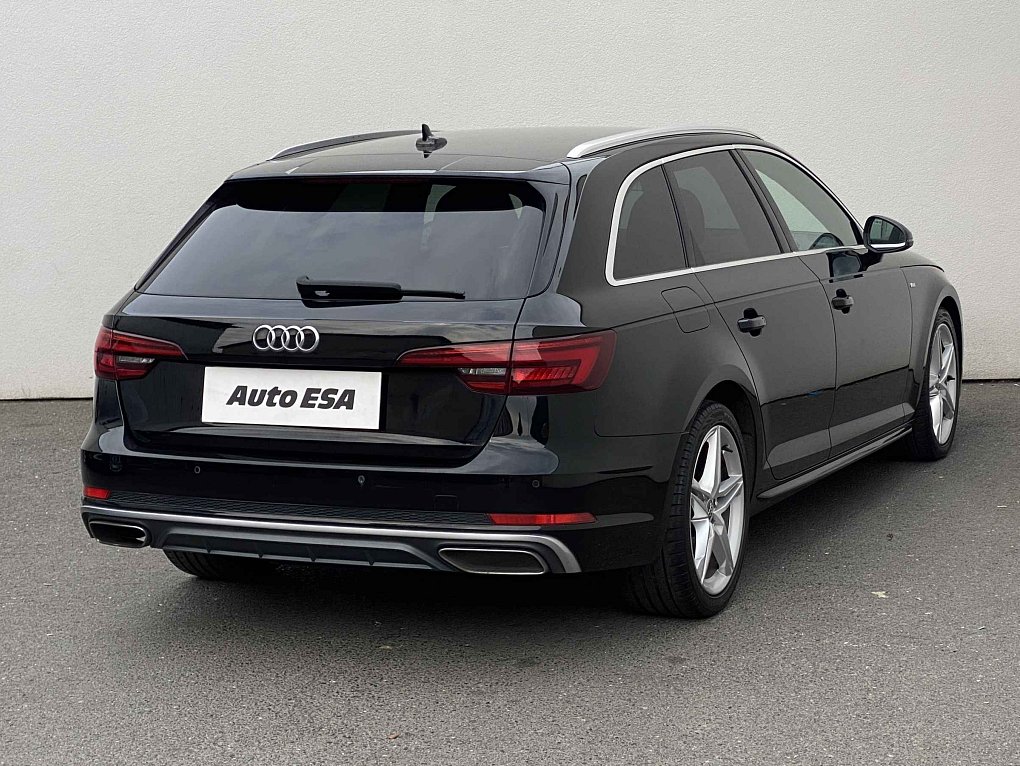 Audi A4 2.0 TDi S-line