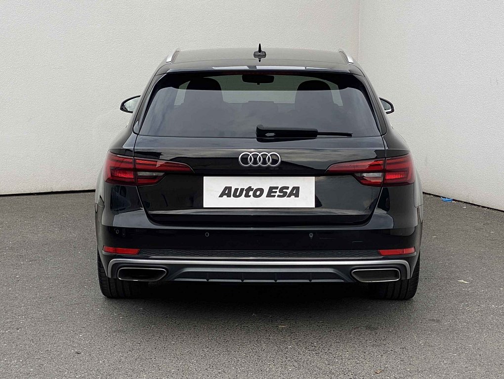 Audi A4 2.0 TDi S-line