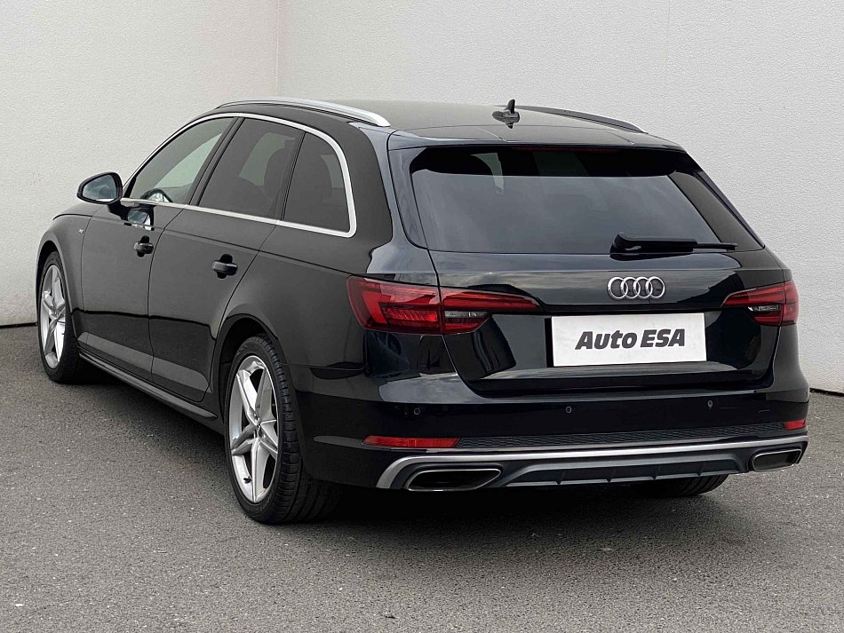 Audi A4 2.0 TDi S-line