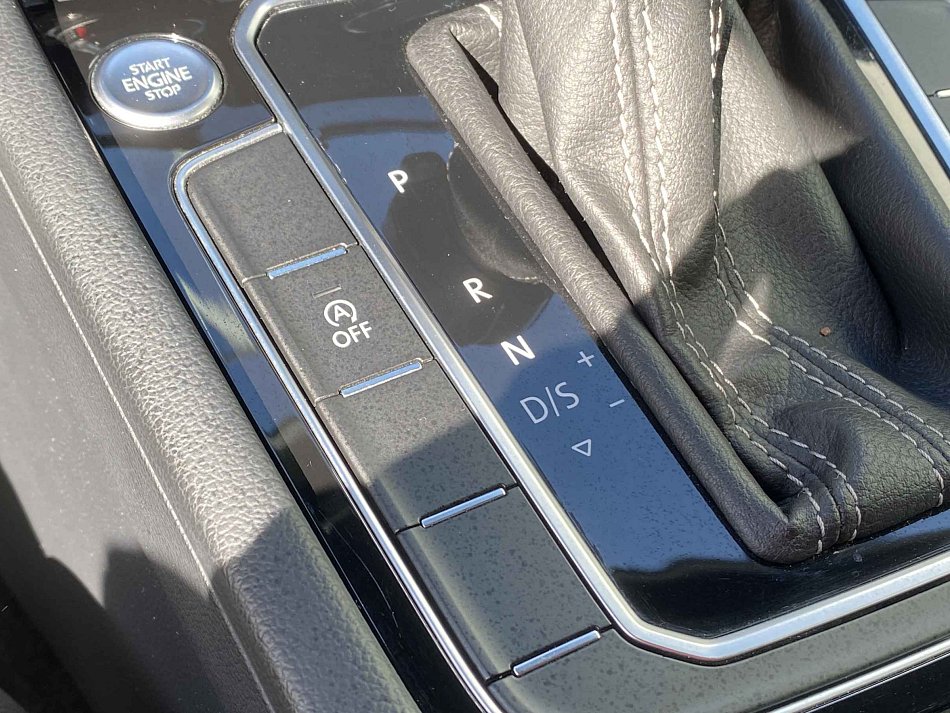 Volkswagen Arteon 2.0TSi R-Line