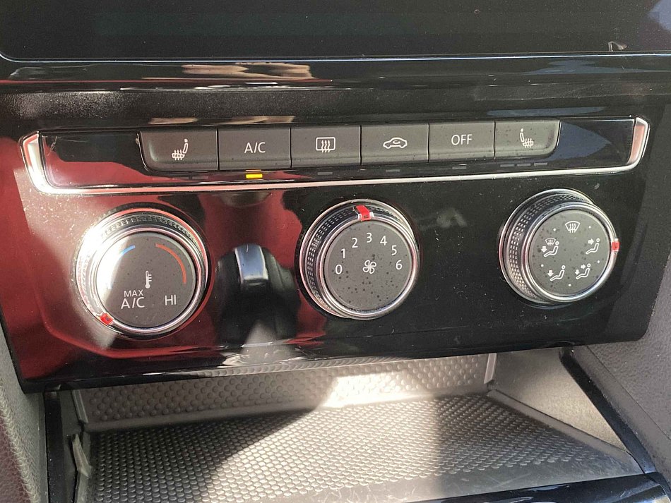 Volkswagen Arteon 2.0TSi R-Line
