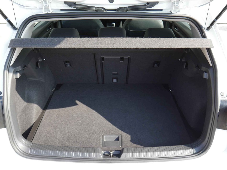 Volkswagen Golf 1.0TSi Life