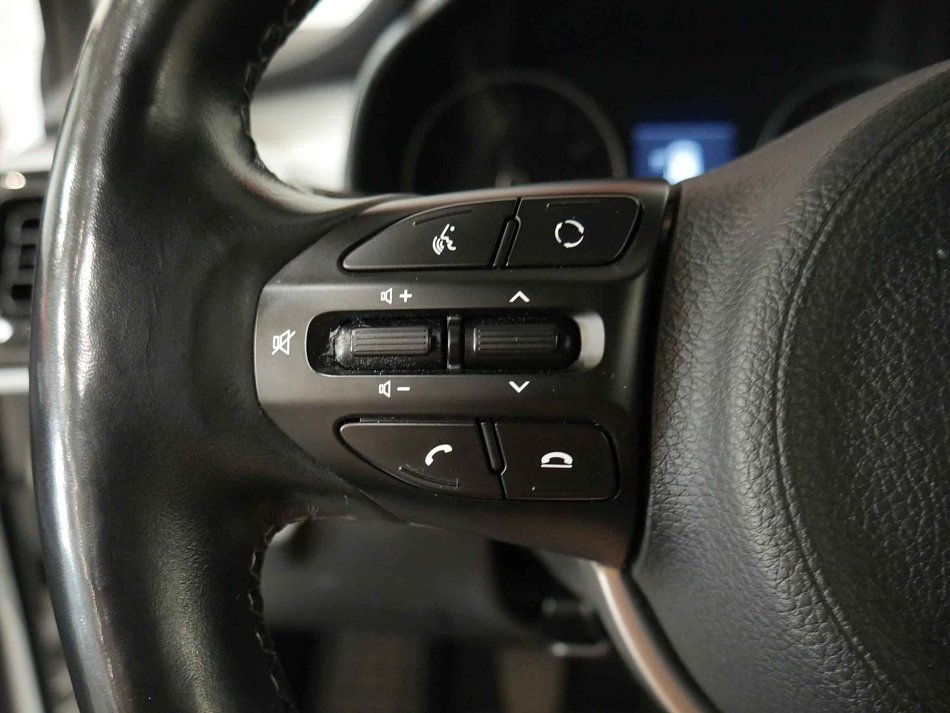 Kia Stonic 1.2i 