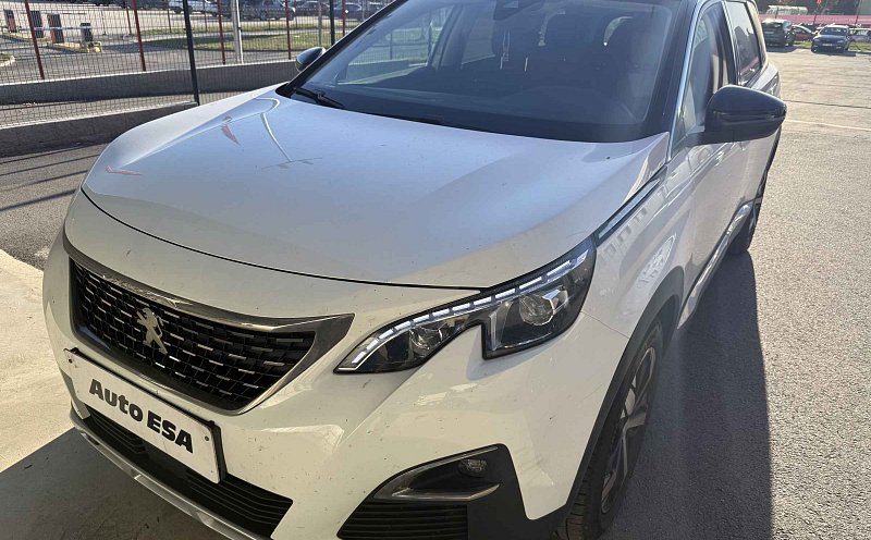 Peugeot 5008 1.5 HDi 
