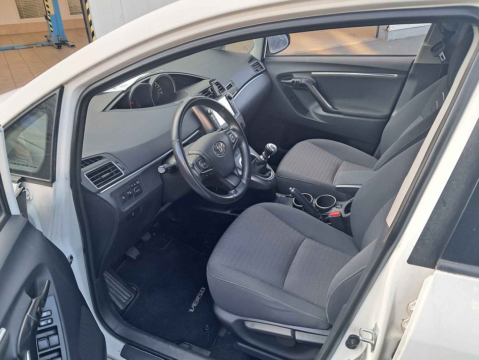 Toyota Verso 1.8i 