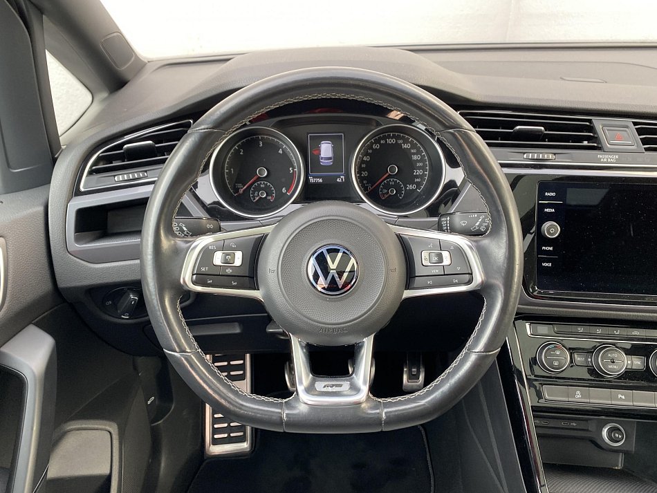 Volkswagen Touran 2.0 TDi R-Line 7míst