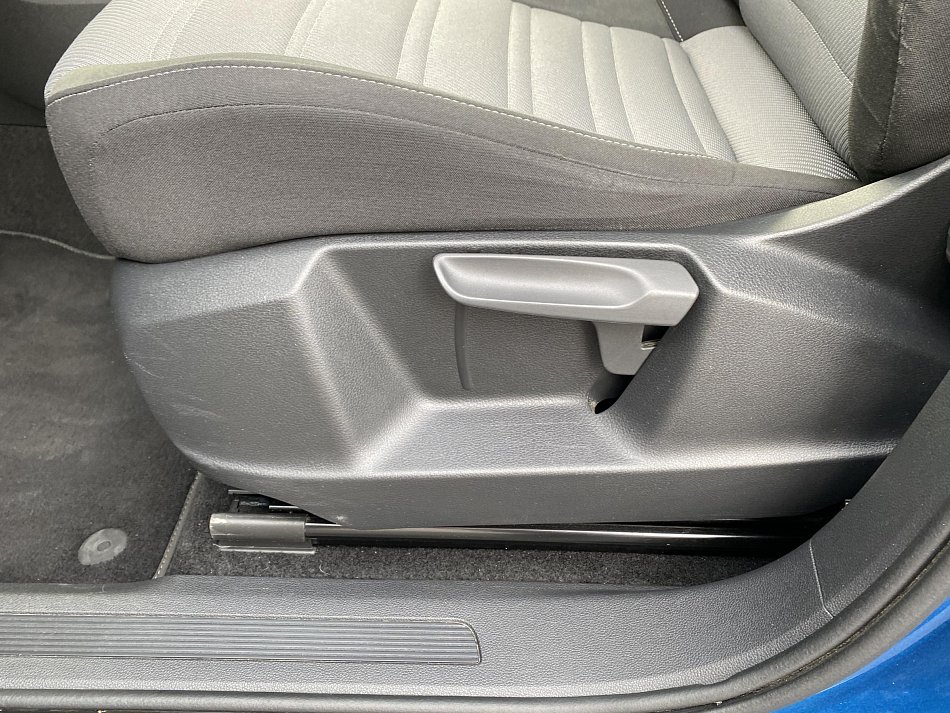Volkswagen Touran 2.0 TDi R-Line 7míst
