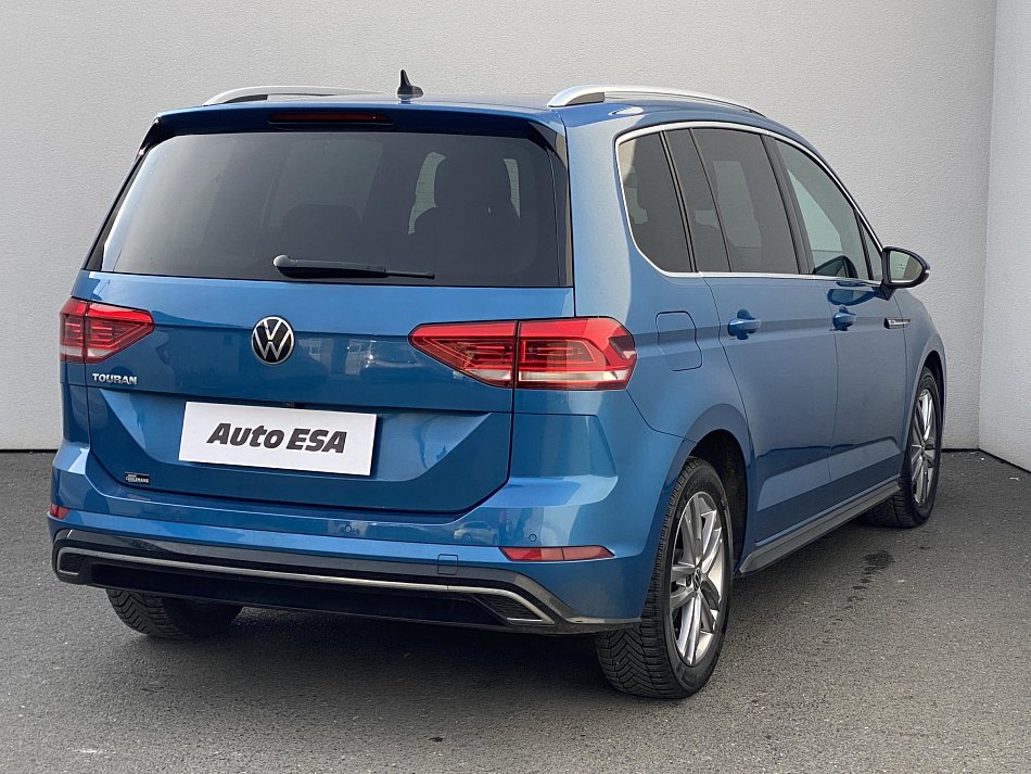 Volkswagen Touran 2.0 TDi R-Line 7míst