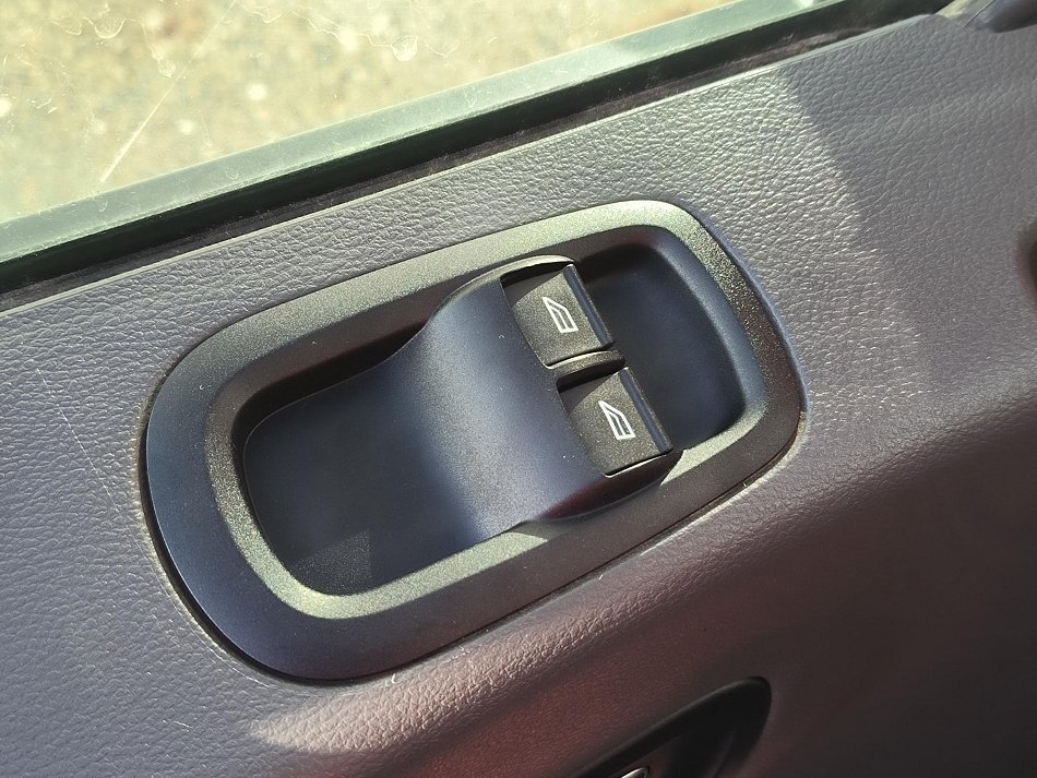 Ford Transit 2.0TDCi Trend L3H2 7míst