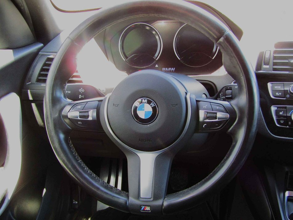 BMW Řada 1 1.5 i M Paket 118 i