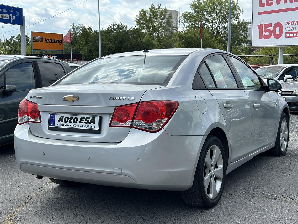 Chevrolet Cruze 1.6i 