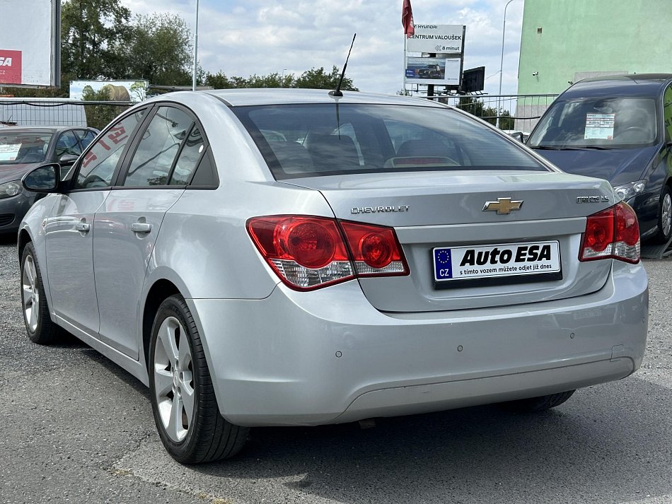 Chevrolet Cruze 1.6i 