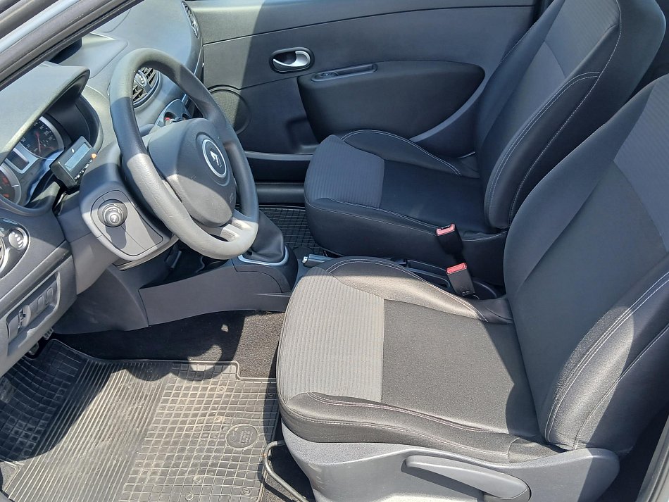 Renault Clio 1.2 16V 