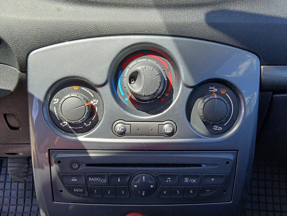 Renault Clio 1.2 16V 