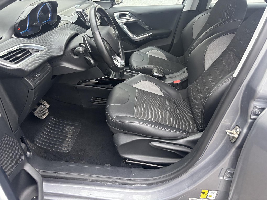 Peugeot 2008 1.2 VTi Allure