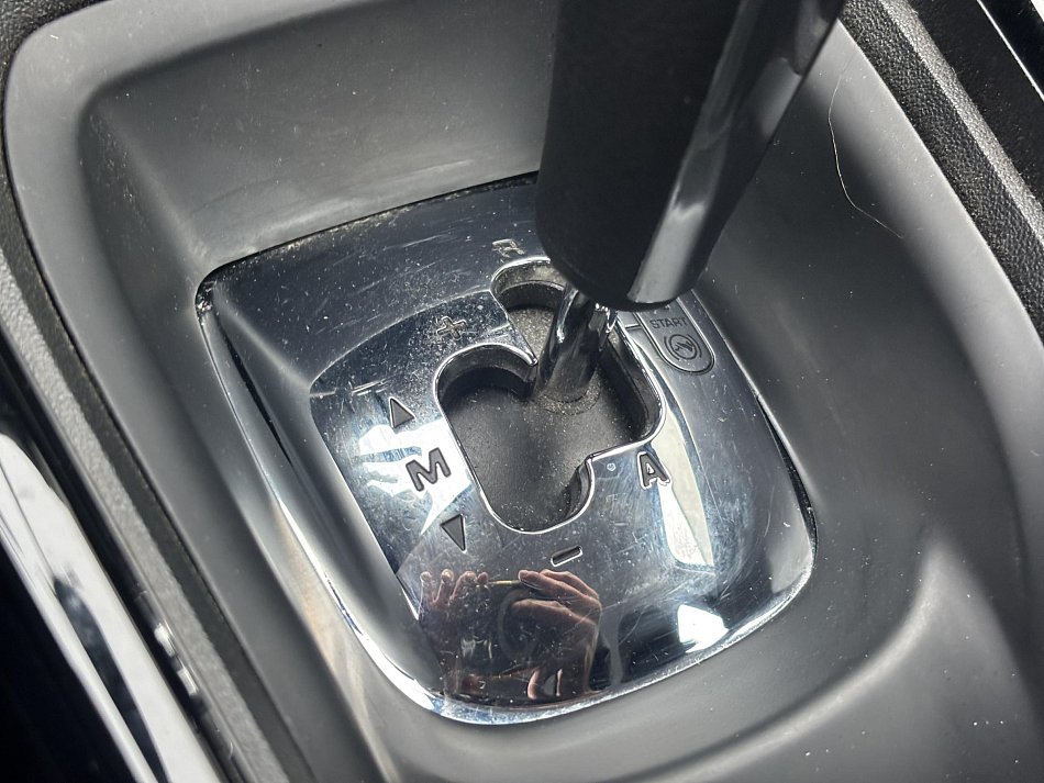 Peugeot 2008 1.2 VTi Allure