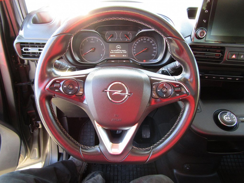 Opel Combo 1.2T Elegance