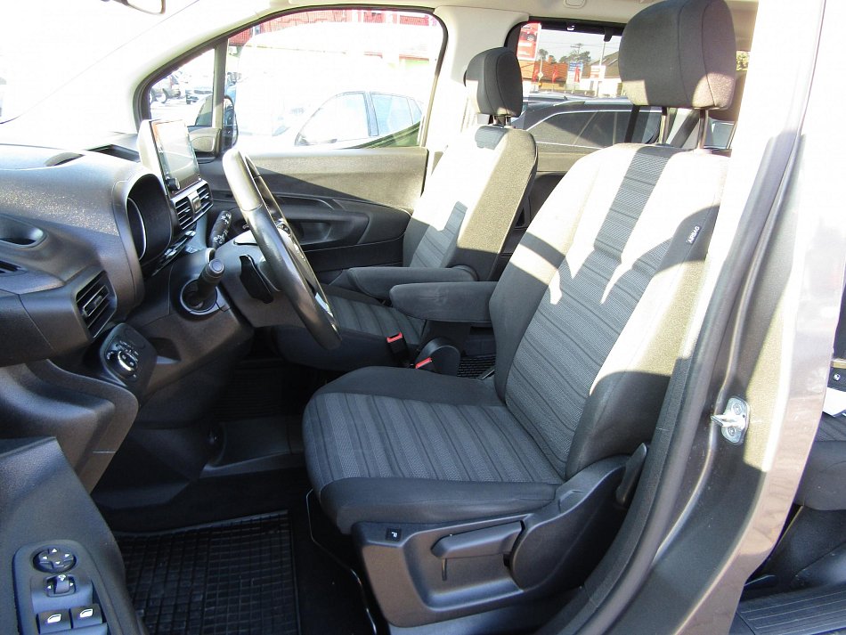 Opel Combo 1.2T Elegance