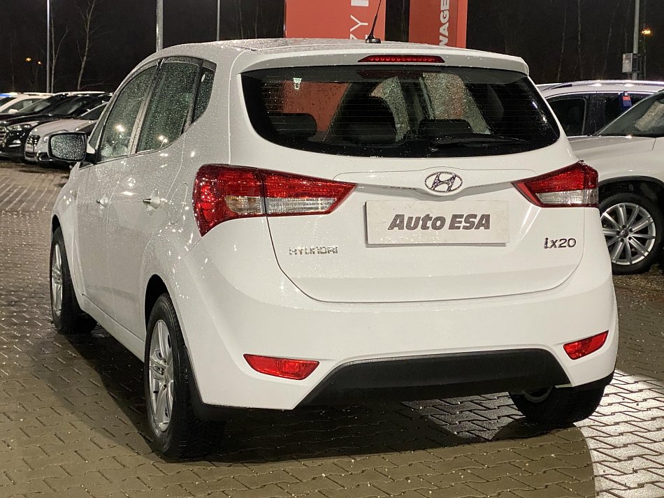 Hyundai Ix20 1.6i 