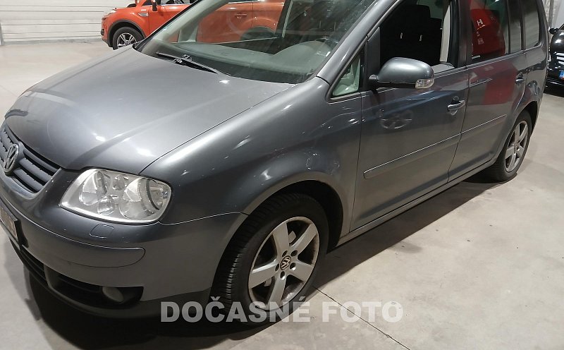 Volkswagen Touran 2.0 TDi 