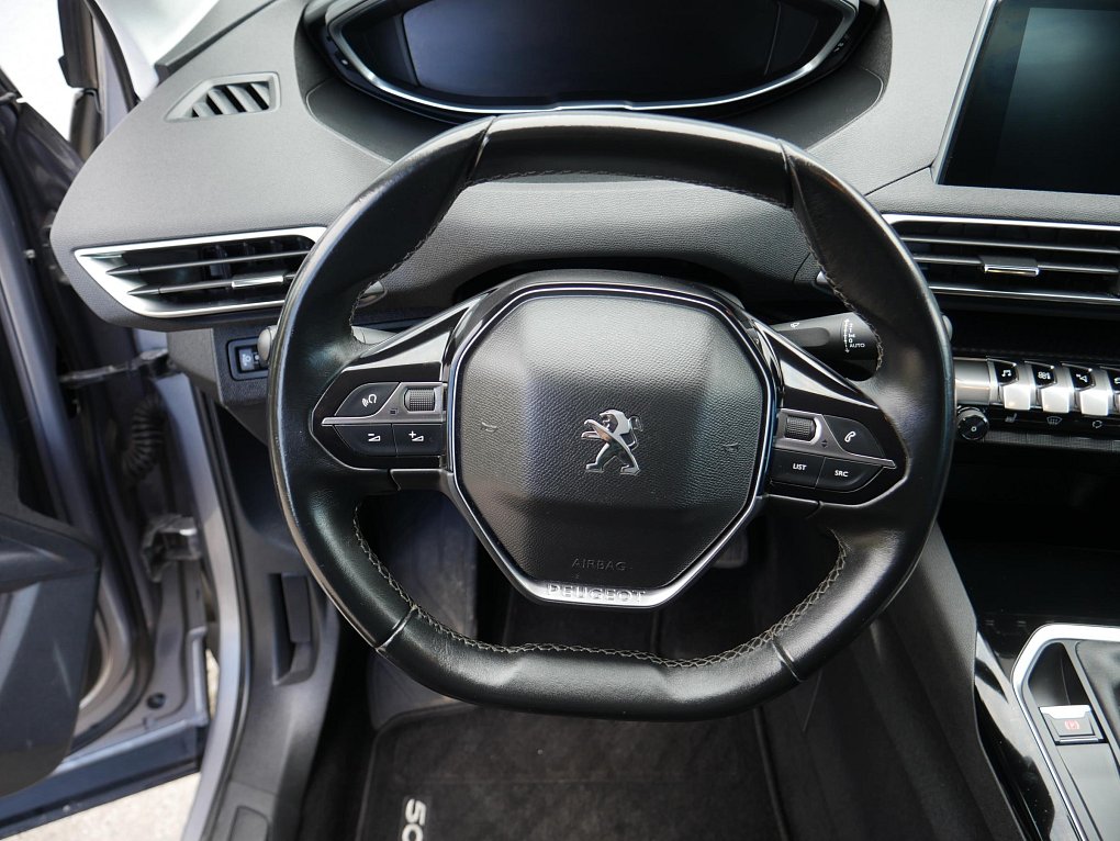 Peugeot 5008 1.2PT 