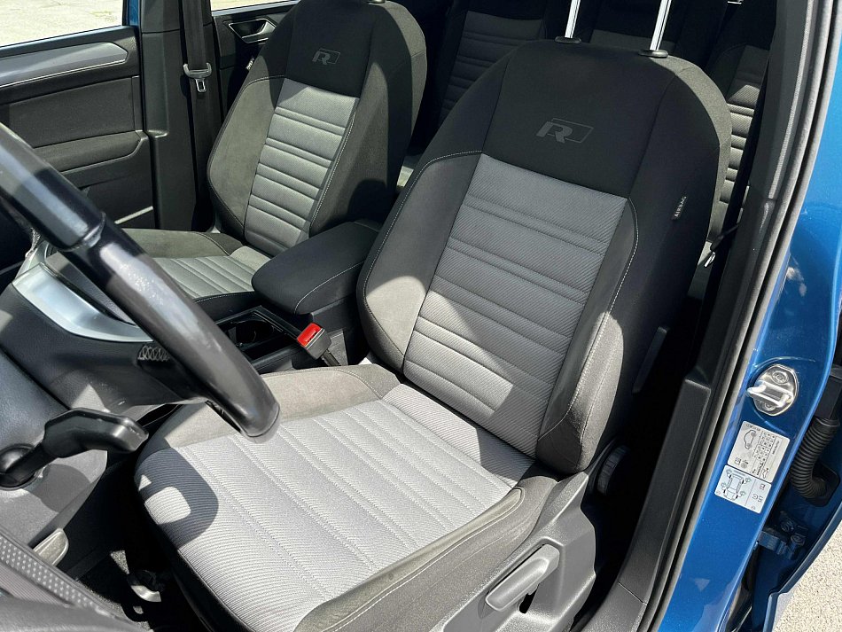 Volkswagen Touran 2.0 TDi R-Line 7míst