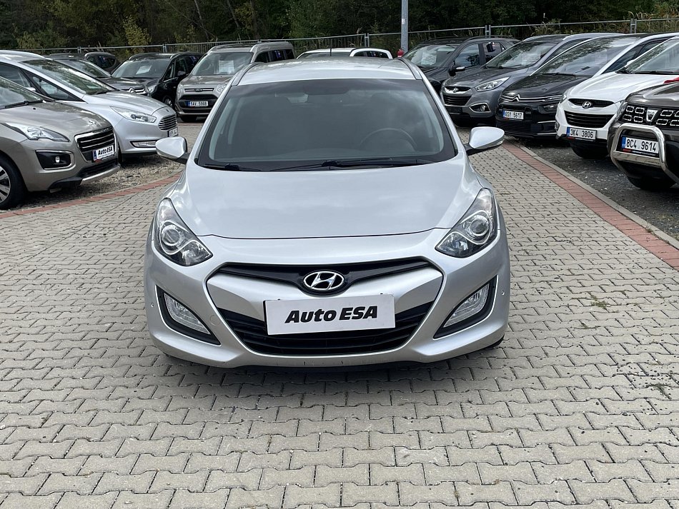 Hyundai I30 1.6 GDi Trikolor