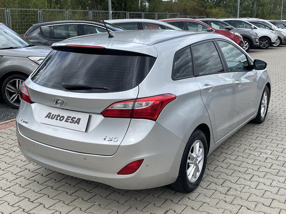 Hyundai I30 1.6 GDi Trikolor