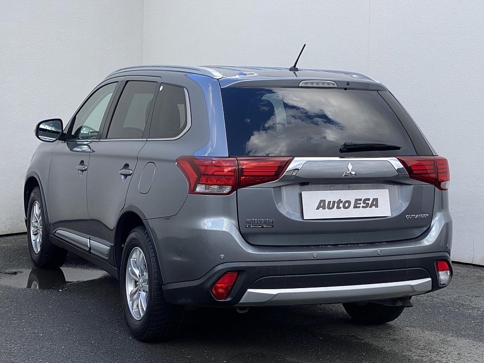 Mitsubishi Outlander 2.0 MIVEC 