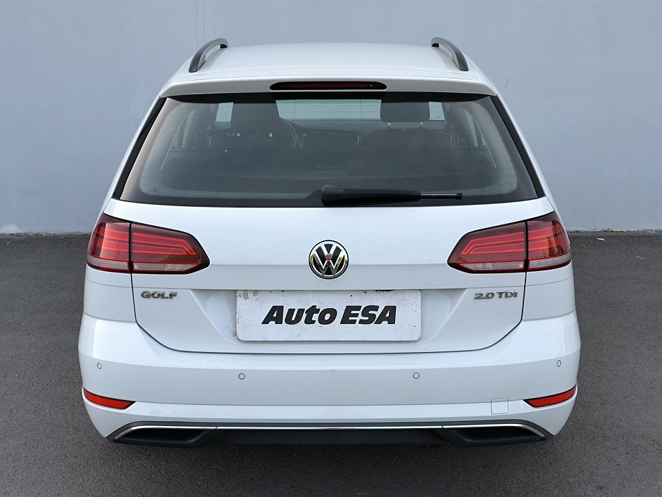 Volkswagen Golf 2.0 TDi 