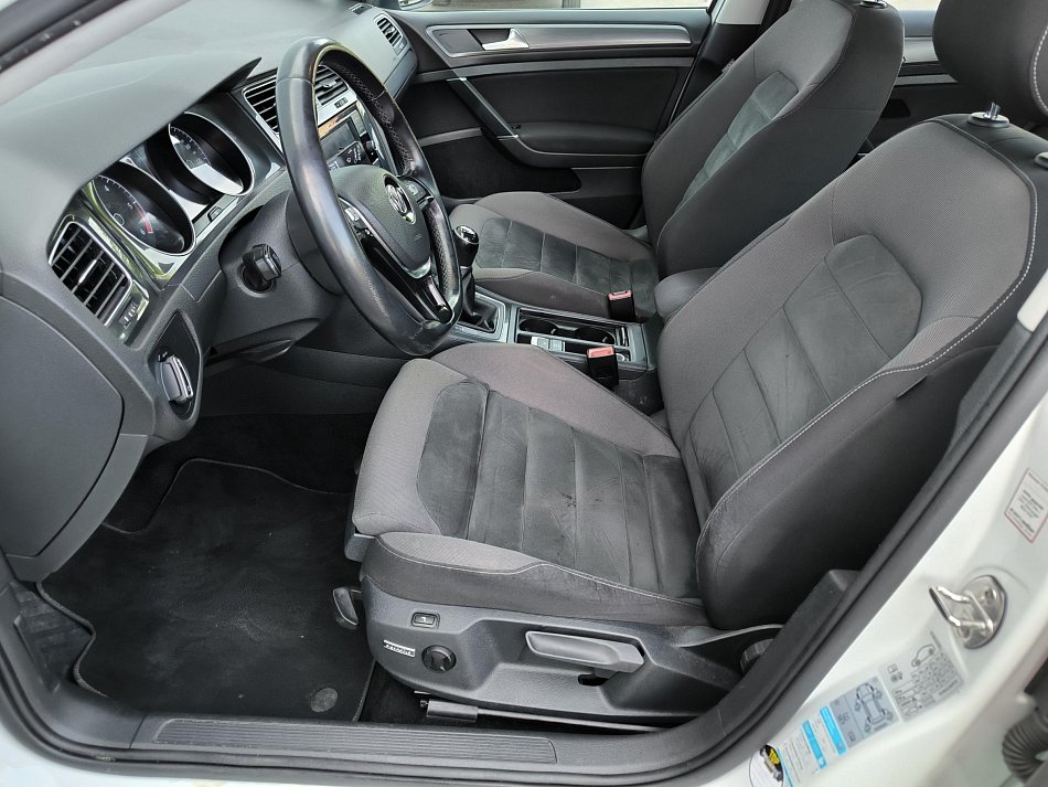 Volkswagen Golf 2.0 TDi 