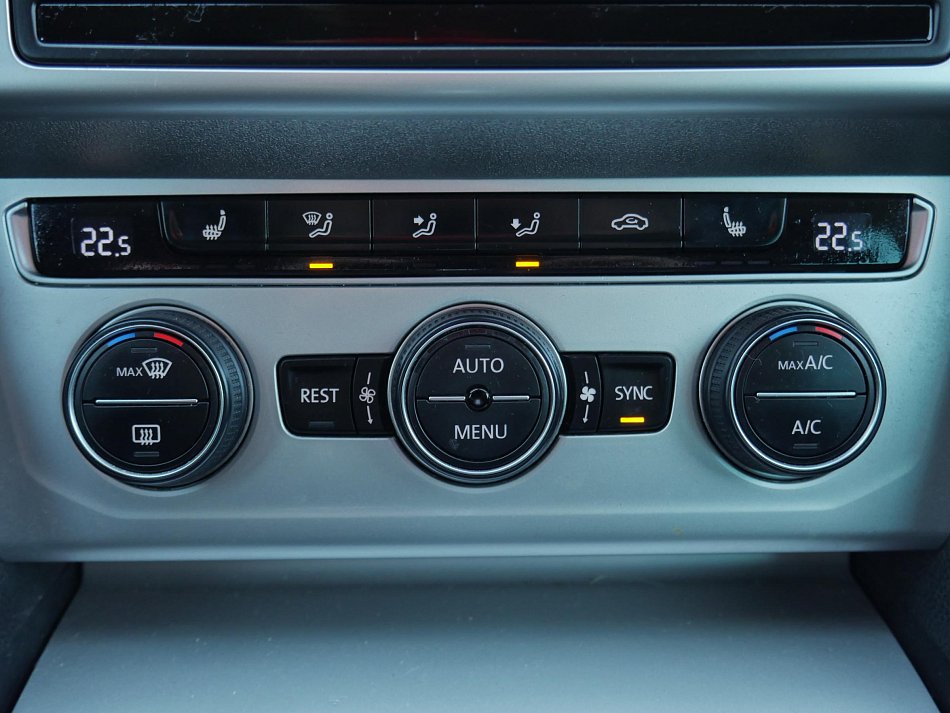 Volkswagen Passat 2.0 TDi 