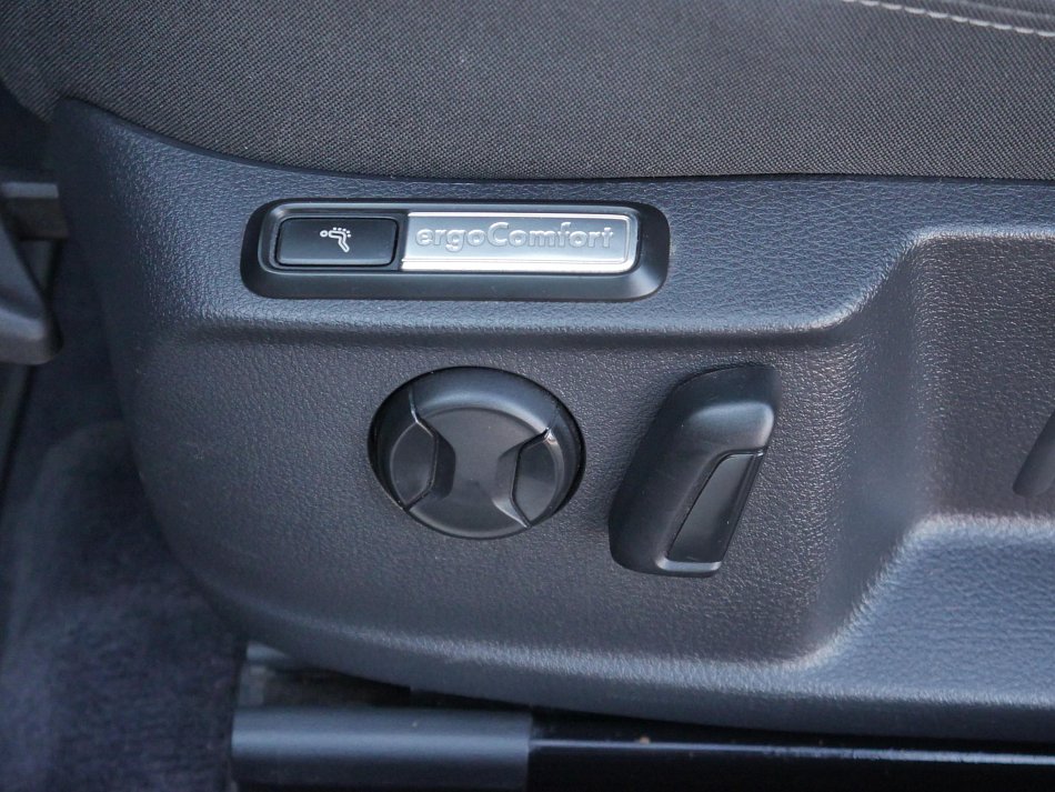 Volkswagen Passat 2.0 TDi 