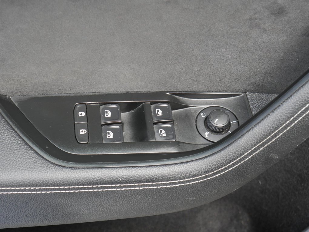 Škoda Superb III 2.0TDi SportLine