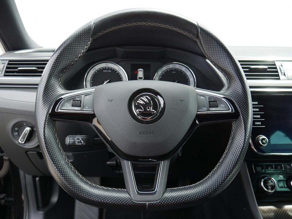 Škoda Superb III 2.0TDi SportLine