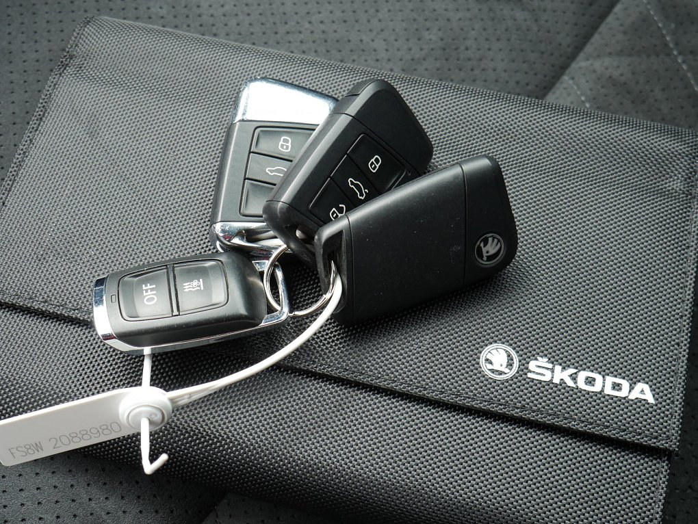 Škoda Superb III 2.0TDi SportLine