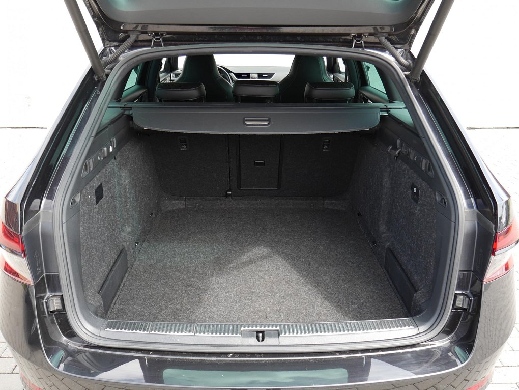 Škoda Superb III 2.0TDi SportLine