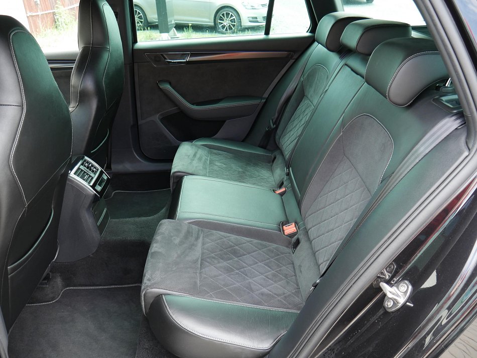 Škoda Superb III 2.0TDi SportLine