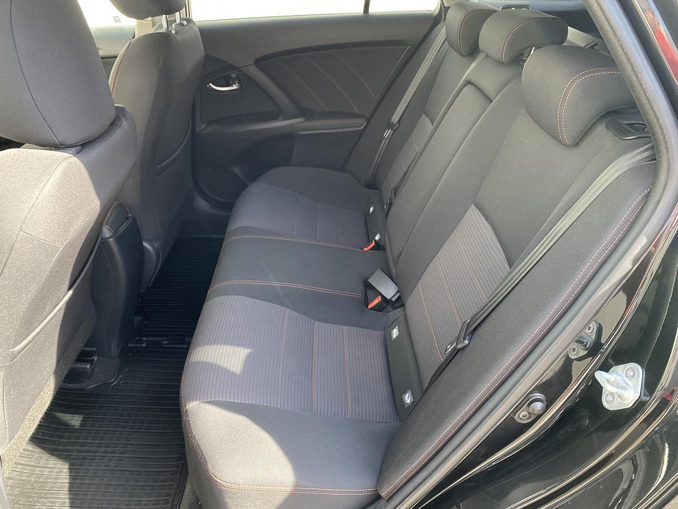 Toyota Avensis 2.0D-4D 