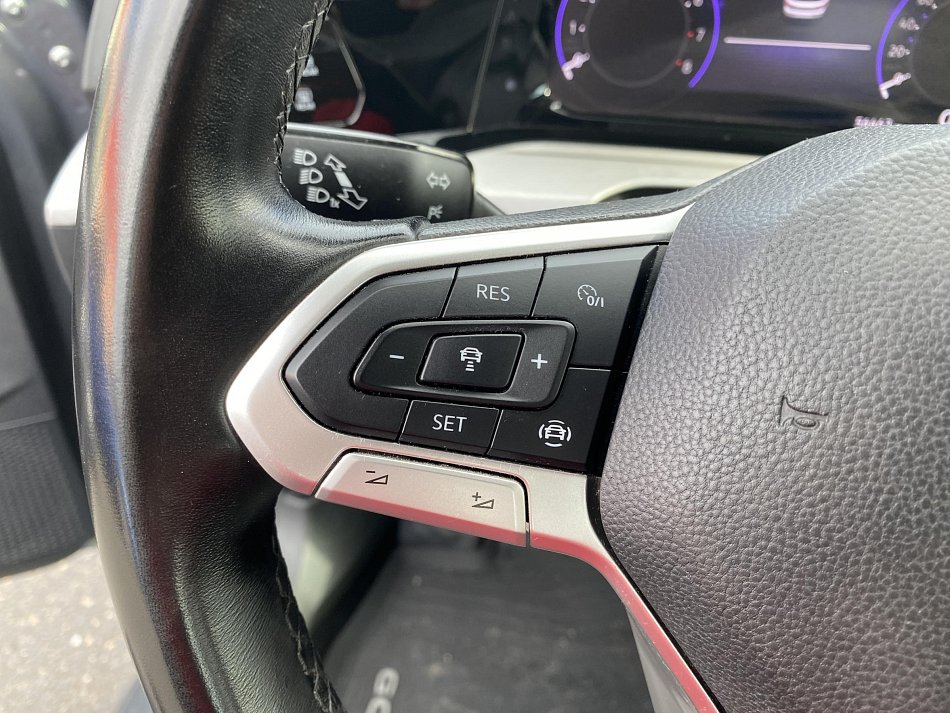 Volkswagen Golf 1.5 TSi 
