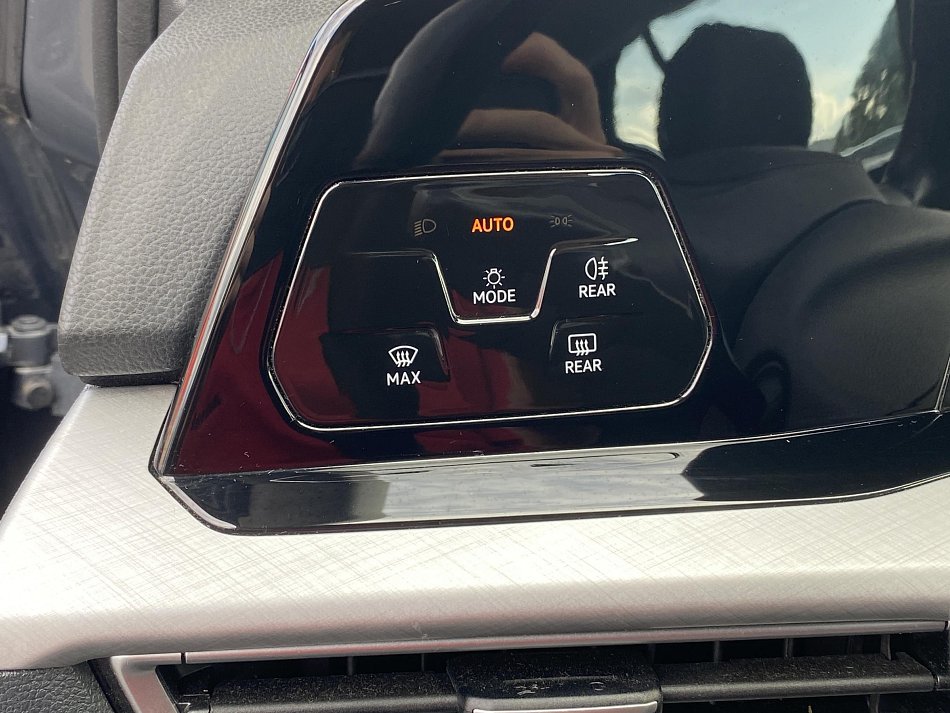 Volkswagen Golf 1.5 TSi 