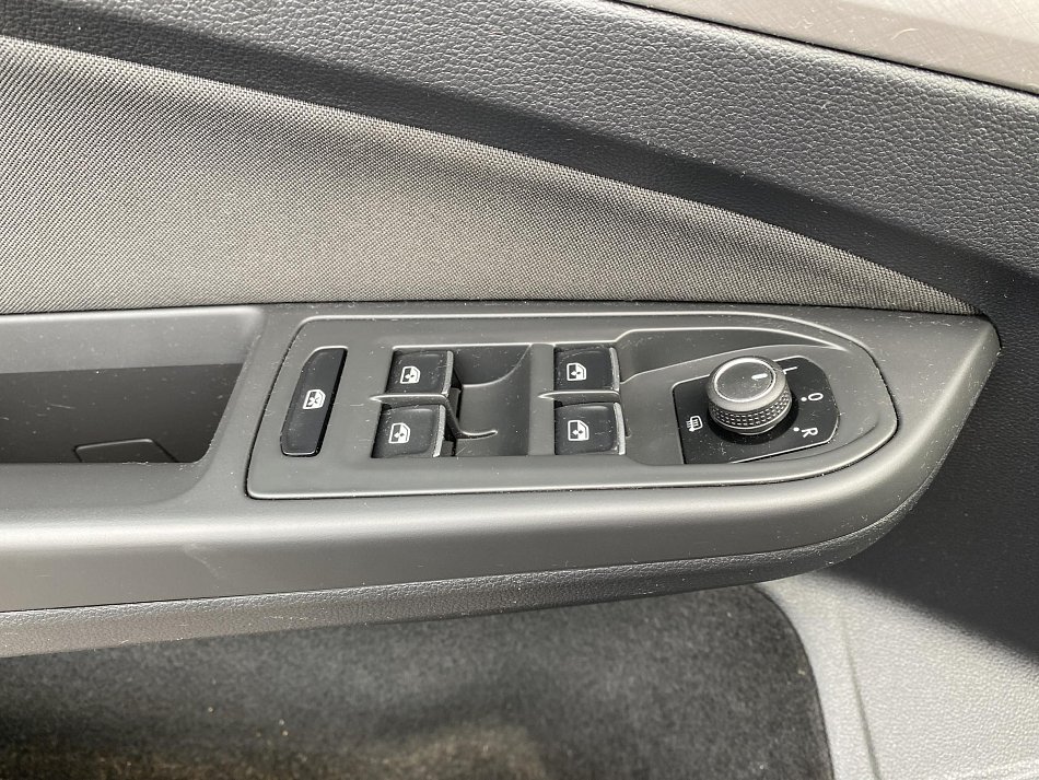 Volkswagen Golf 1.5 TSi 
