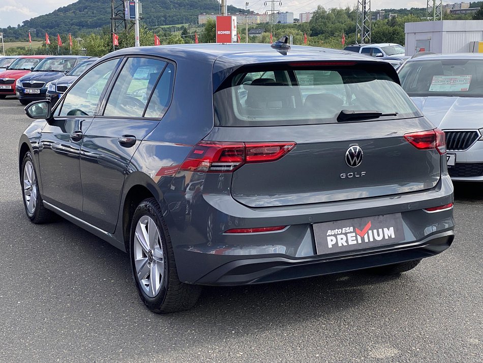 Volkswagen Golf 1.5 TSi 