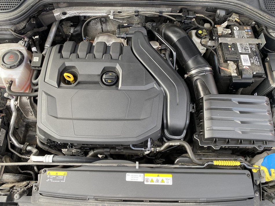 Volkswagen Golf 1.5 TSi 