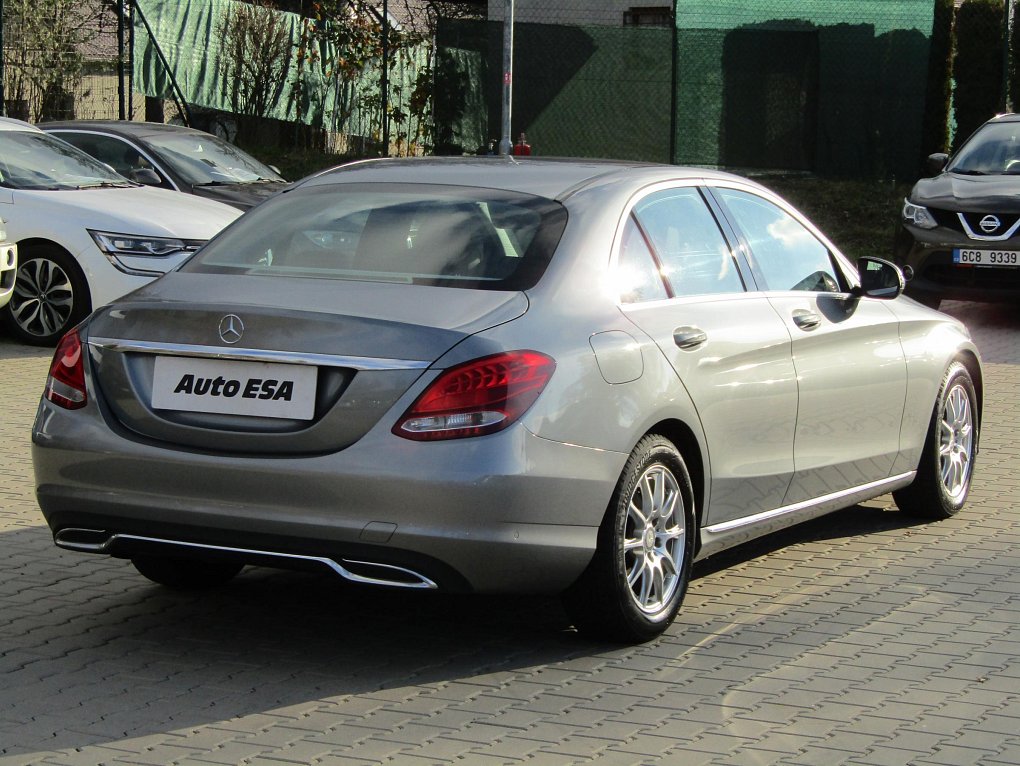 Mercedes-Benz Třída C 1.6  C180