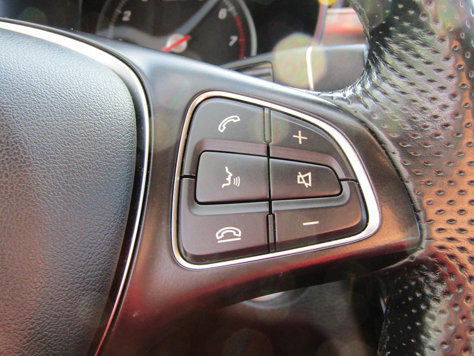 Mercedes-Benz Třída C 1.6  C180