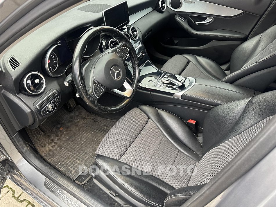 Mercedes-Benz Třída C C180 