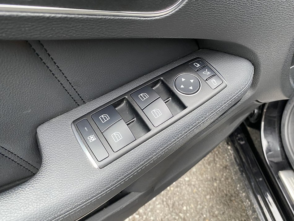 Mercedes-Benz Třída E 3.0 CDi Avantgarde E350